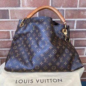 Louis Vuitton Monogram Artsy MM Hobo